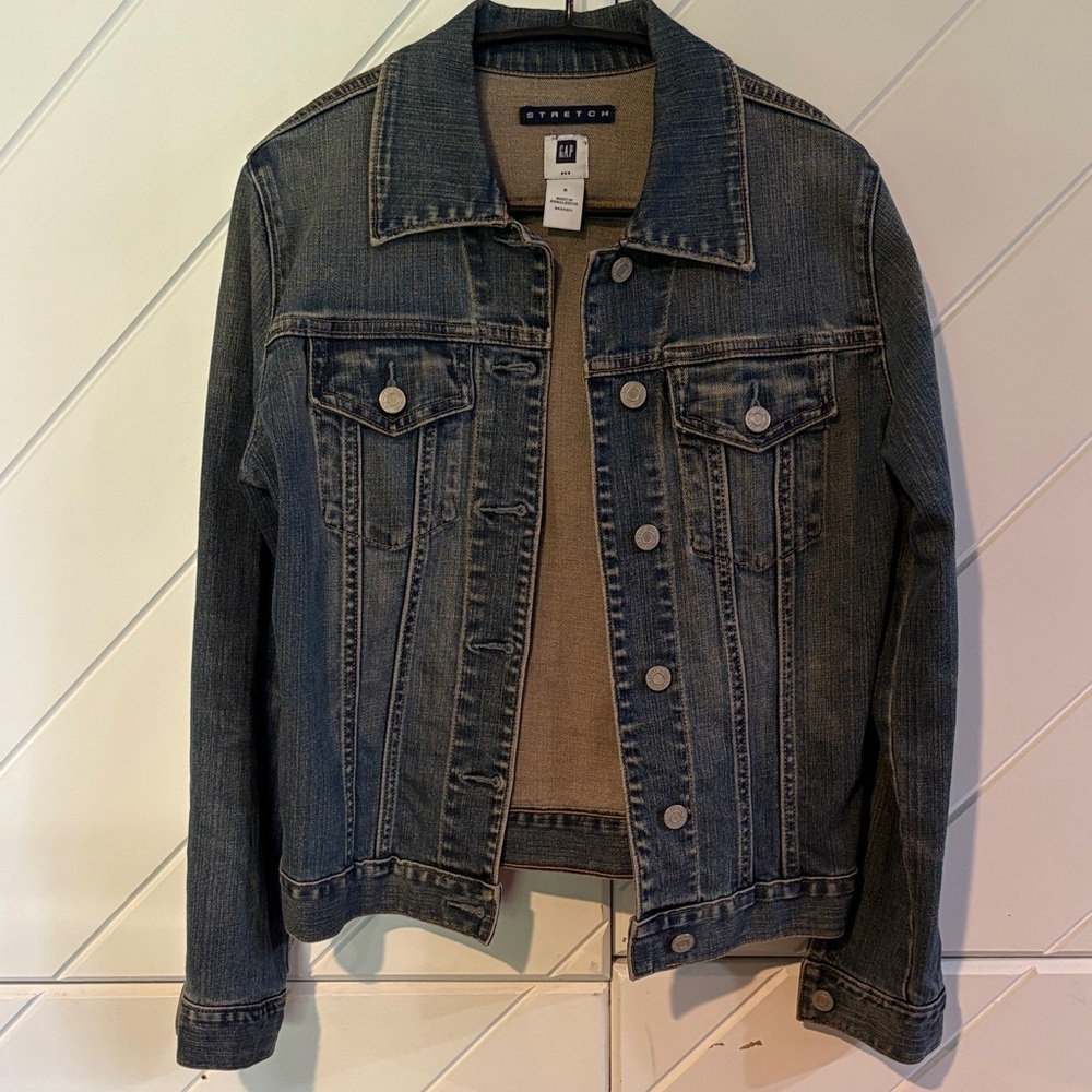 GAP small Classic Blue Denim Jacket